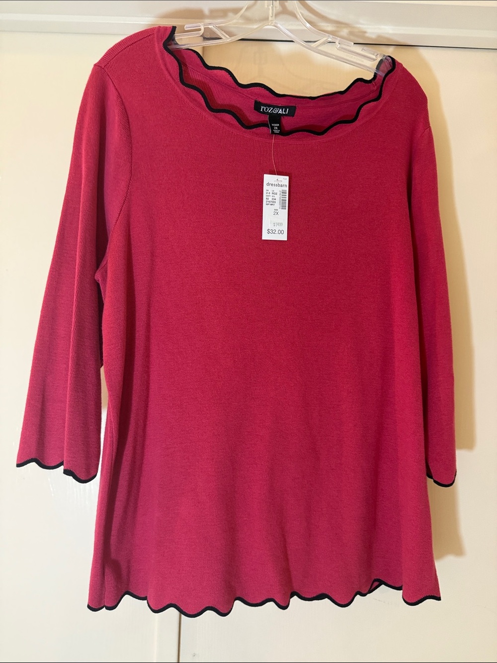 Women’s Rust colored black Scallop-Trim 3/4 Sleeve Top - Picture 2 of 5